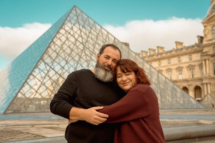 Paris: Eiffel Tower & Louvre Private Photoshoot - What the photographer adds
