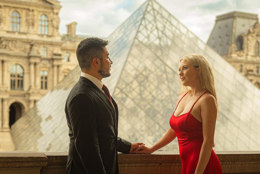 Paris: Eiffel Tower & Louvre Private Photoshoot - Place du Trocadéro and the Eiffel Tower backdrop