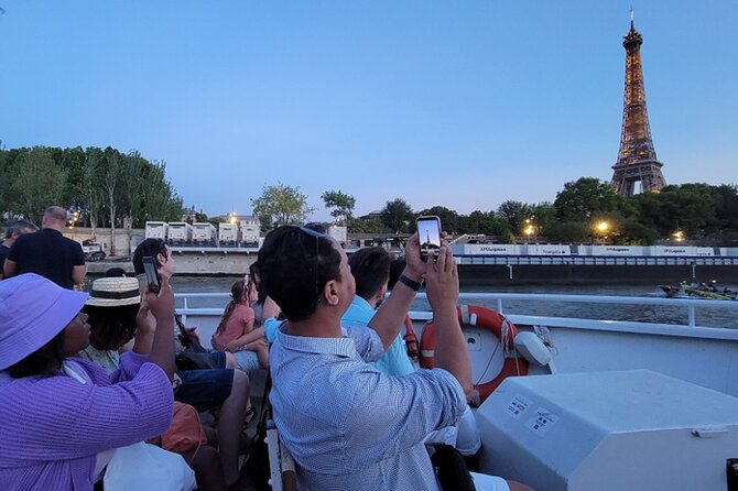 Paris Eiffel Tower, Notre Dame, Louvre and Montmartre Guided Tour - Ending on the Seine