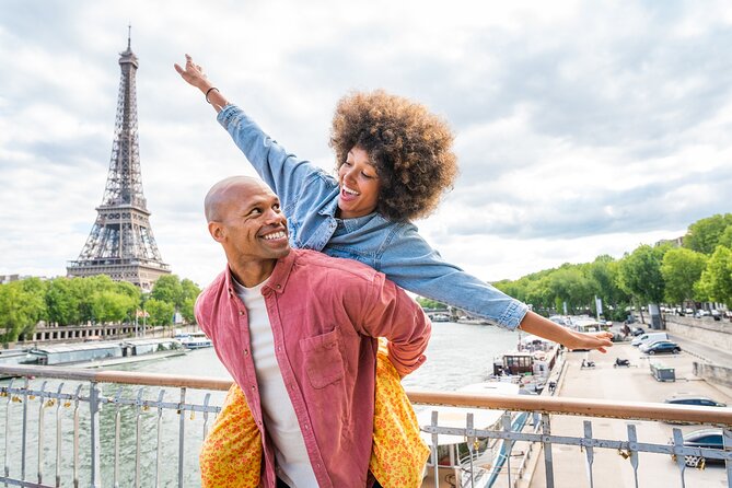 Paris: Eiffel Tower Photo Shoot - The Eiffel Tower Backdrop, Without the Selfie Stick