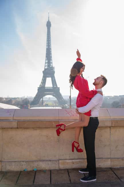Paris: Eiffel Tower Photoshoot with a Professional - Moving between viewpoints around the tower