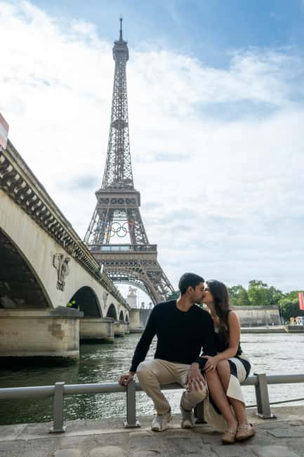 Paris: Eiffel Tower Private Professional Photoshoot - Who will get the most from this session