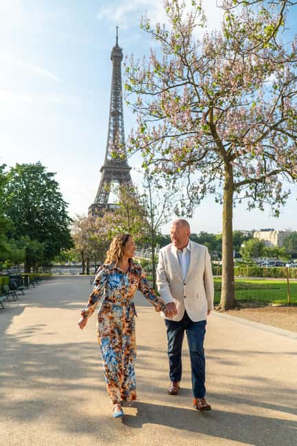 Paris: Eiffel Tower Private Professional Photoshoot - Place du Trocadéro: the best opening frames