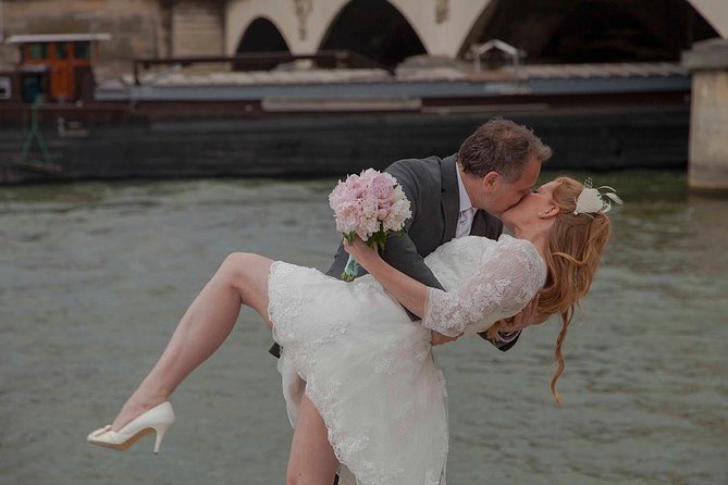 Paris Eiffel Tower Wedding Vows Renewal Ceremony with Photo Shoot - Port Debilly and Avenue de Camoens