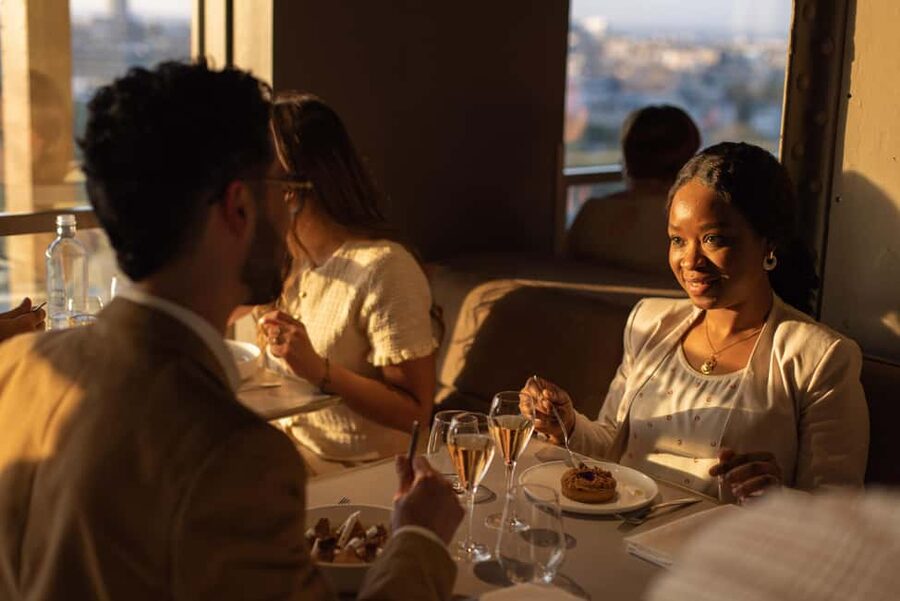 Paris: Elegant Dinner with Drinks in the Eiffel Tower - The first-floor setting and your seating choice