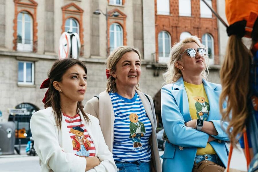 Paris: Emily TV Show Locations Guided Walking Tour - Musée de la Monnaie and the fashion-show connection