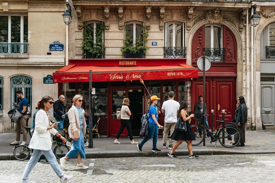 Paris: Emily TV Show Locations Guided Walking Tour - Rue de Montpensier and the Palais-Royal Garden