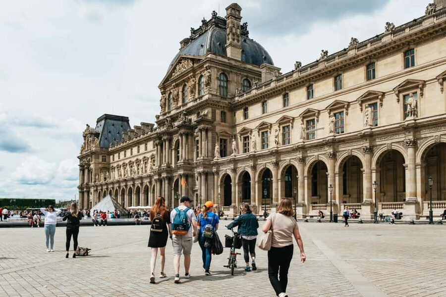 Paris: Emily TV Show Locations Guided Walking Tour - Place de l’Estrapade: begin outside Emily’s home