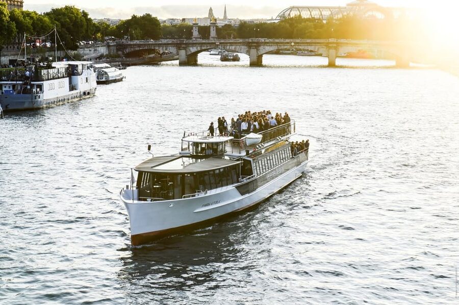 Paris: Evening River Cruise with Music - Who will enjoy this Paris night cruise most?