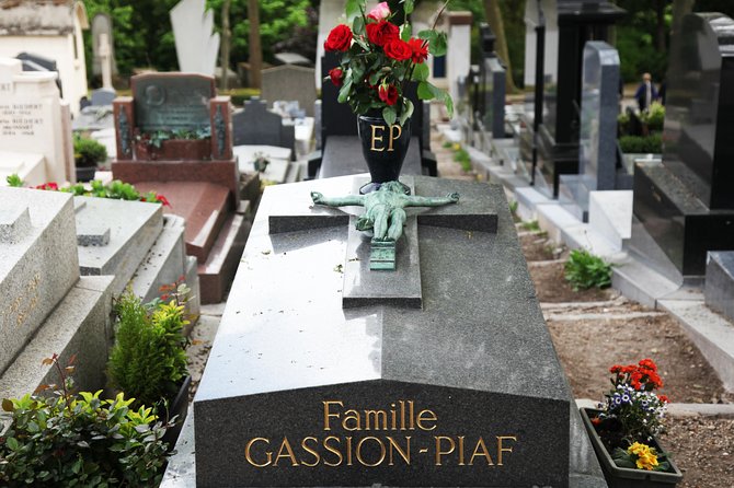 Paris: Famous Graves of Pere Lachaise Cemetery Guided Tour - Stories That Go Beyond Celebrity Names