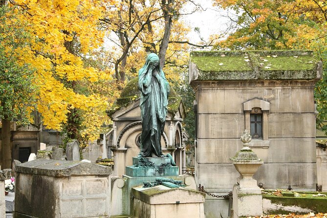 Paris: Famous Graves of Pere Lachaise Cemetery Guided Tour - Is $18.14 Good Value?