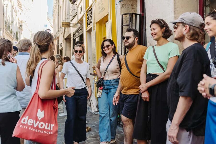 Paris: Food and Wine Tasting Walking Tour in Le Marais - Jewish Paris and a warm pastrami sandwich
