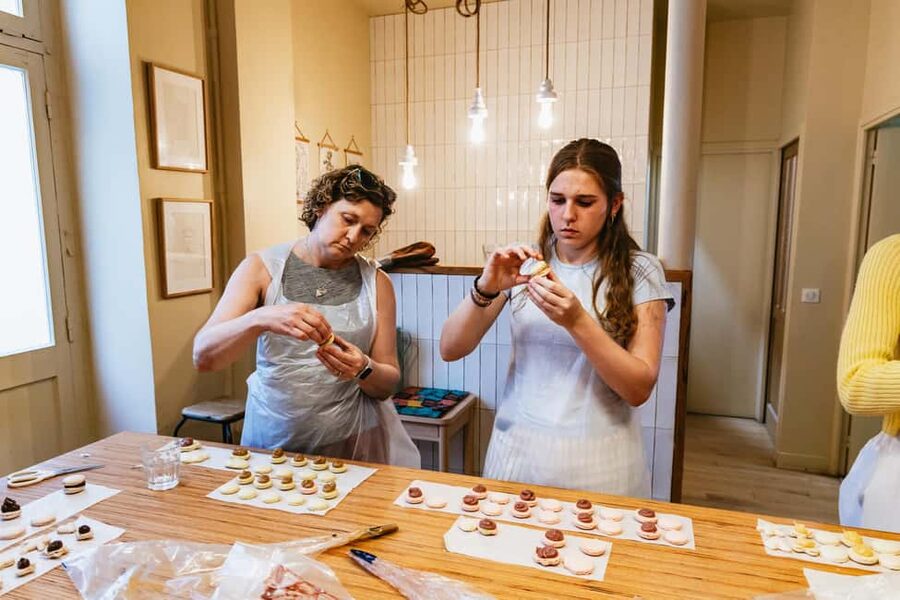 Paris: French Macaron Culinary Class with a Chef - A social class, not a silent demonstration