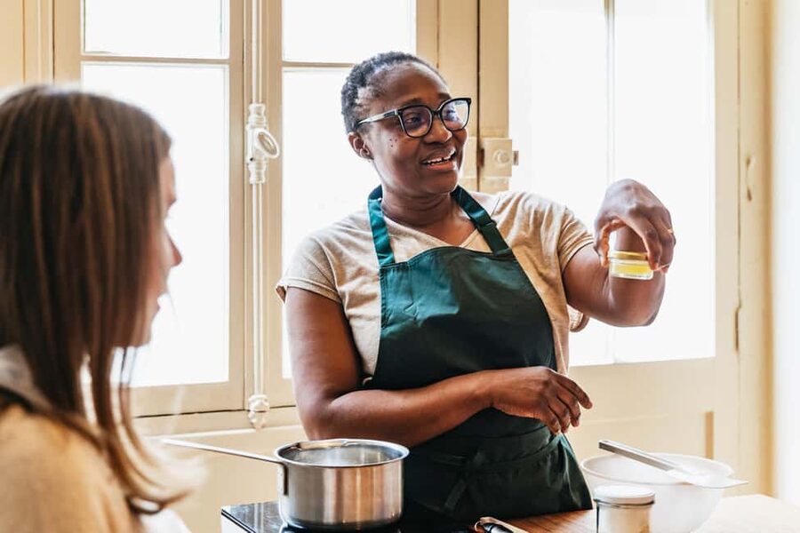 Paris: French Macaron Culinary Class with a Chef - Timing, value, and practical details
