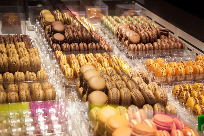 Paris French Sweets Tasting Tour with Pastries and Chocolates - How much walking and eating should you expect?