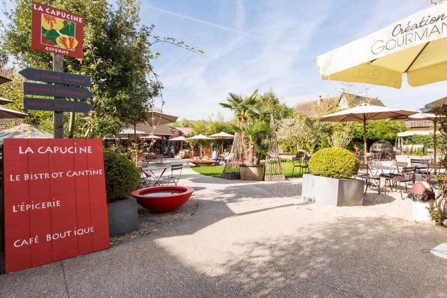 Paris: Giverny & Versailles Small Group or Private Tour - Who will enjoy this full-day outing?