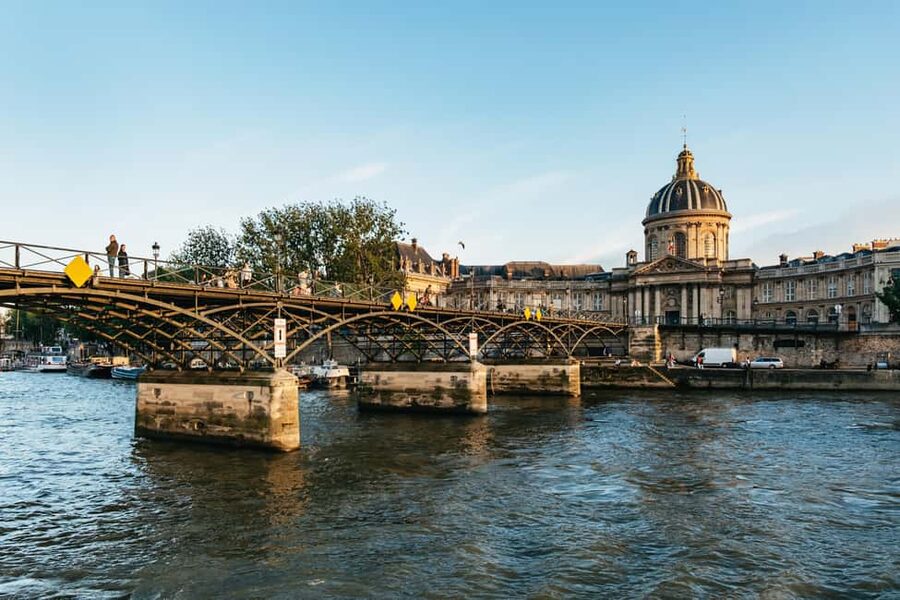 Paris: Gourmet Dinner Cruise on Seine River with Live Music - Is the $69 fare good value?