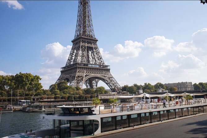 Paris Gourmet Dinner Seine River Cruise with Singer and DJ Set - Who will enjoy this cruise most