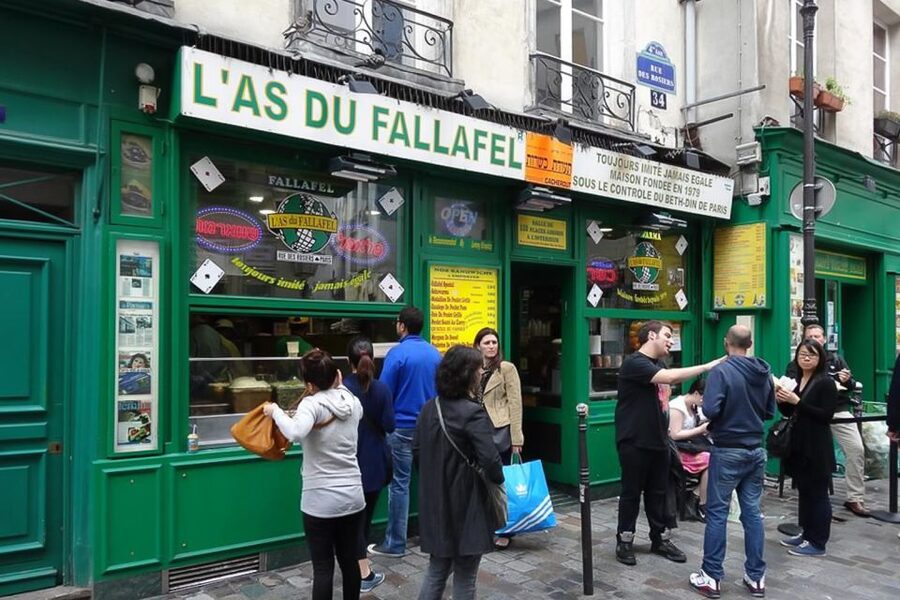 Paris: Guided tour of Marais in German - What the private German format adds