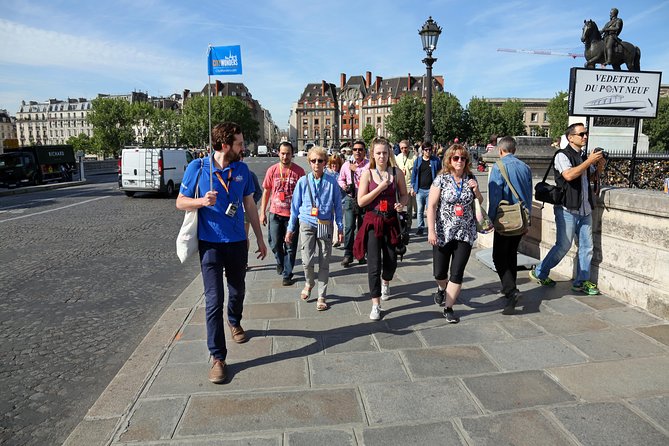 Paris Guided Tour with Notre Dame Cathedral or Ste Chapelle Entry - Pont Neuf and wide Seine views
