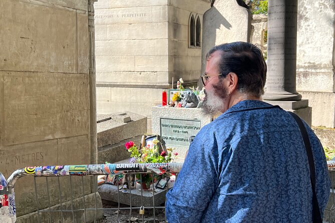 Paris: Haunted Père Lachaise Cemetery Guided Tour - The famous residents: Morrison, Wilde, Piaf, and more