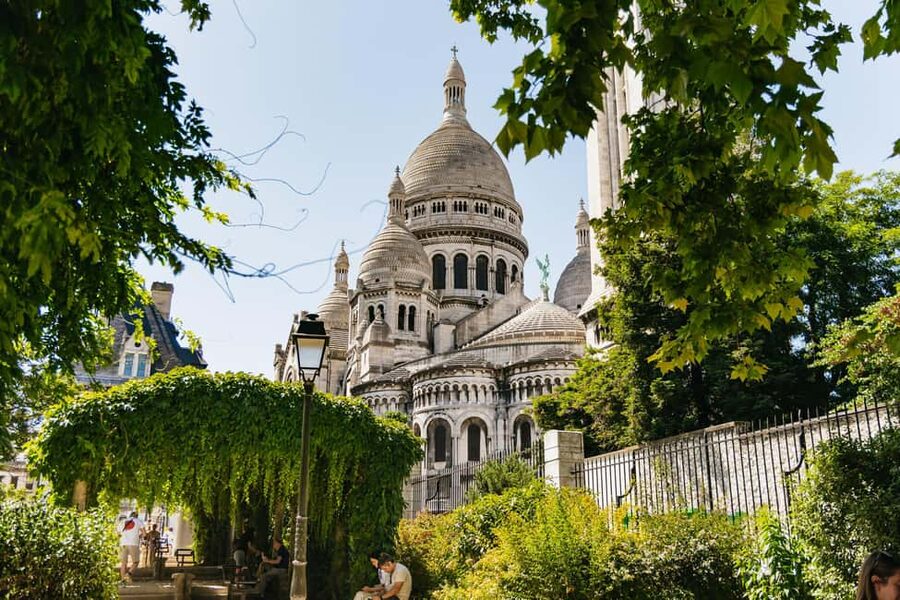 Paris: Hidden Gems of Montmartre with Local Guide - Key points at a glance