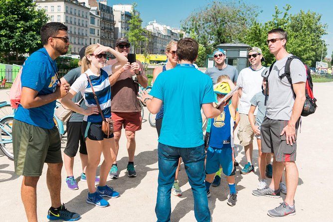 Paris Highlights Bike Tour: Eiffel Tower, Louvre and Notre-Dame - Why a bike is a smart way to meet Paris