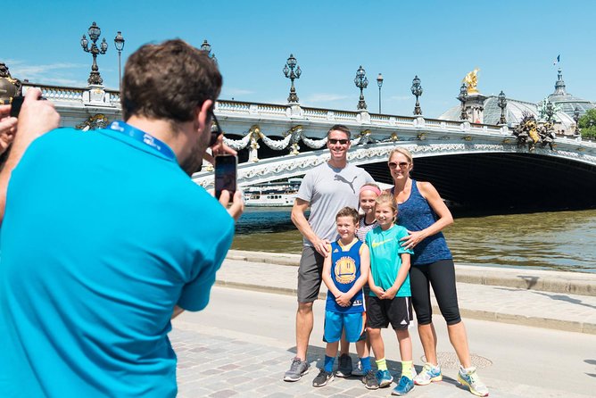 Paris Highlights Bike Tour: Eiffel Tower, Louvre and Notre-Dame - Notre-Dame and the Île de la Cité