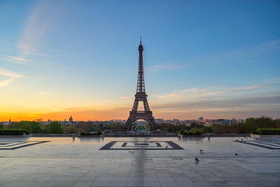 Paris Highlights Full Day Tour - Seeing Paris from the bus