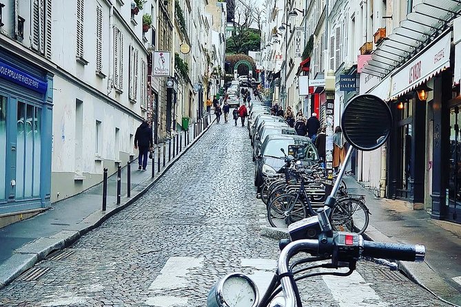 Paris Highlights: Half Day Private Walking Tour - Walking the Champs-Élysées