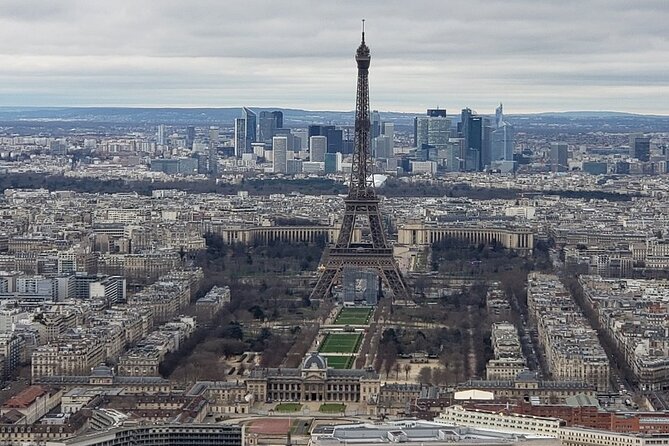 Paris Highlights: Half Day Private Walking Tour - Facing the Arc de Triomphe