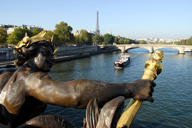 Paris Highlights Immersive Coach Tour - Trocadéro and the Eiffel Tower