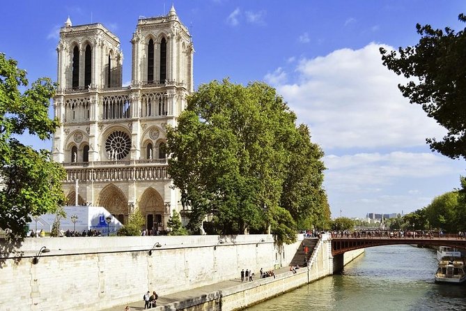 Paris Highlights Immersive Coach Tour - Champs-Elysées and the Arc de Triomphe