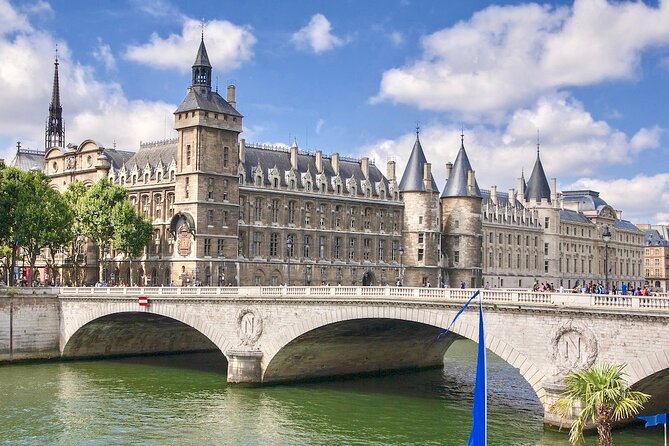 Paris - Historic City Center Walking Tour - Notre-Dame from medieval construction to the 2019 fire
