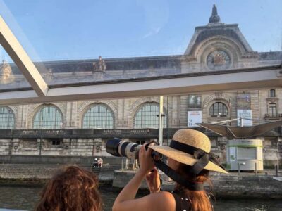Hop-On Hop-Off Seine Cruise Pass with 9 Stops