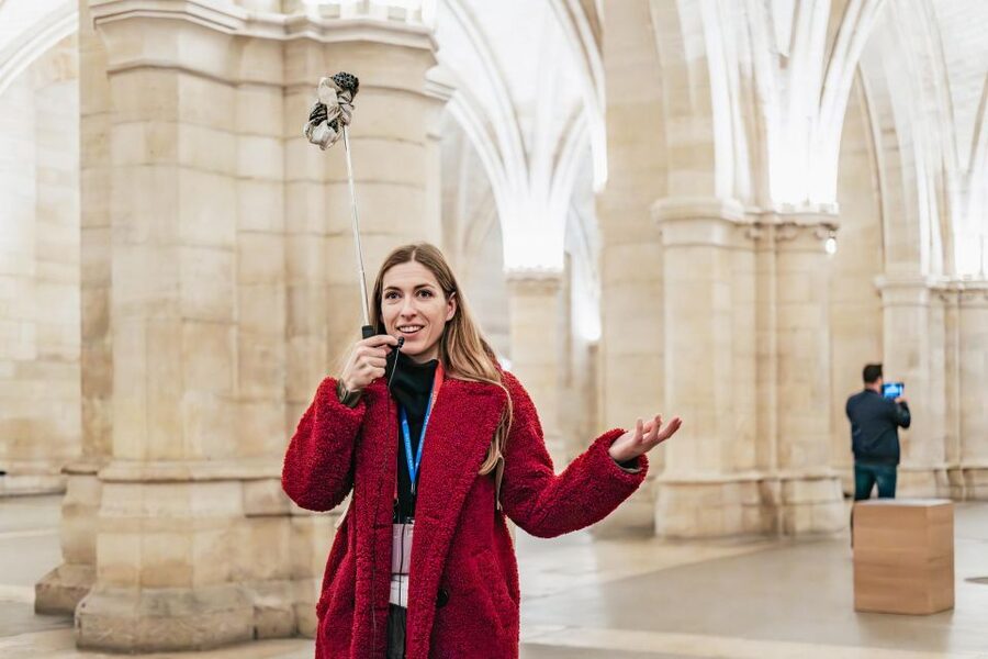 Paris: Ile de la Cité Walking Tour with Sainte-Chapelle - Exploring the Conciergerie and Marie-Antoinette’s cell