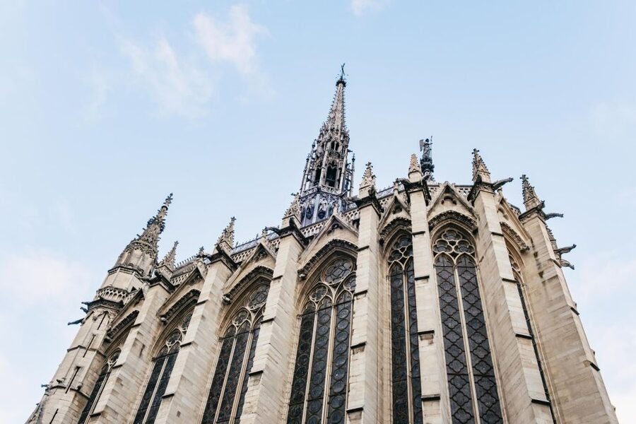Paris: Ile de la Cité Walking Tour with Sainte-Chapelle - Seeing Notre Dame from the outside