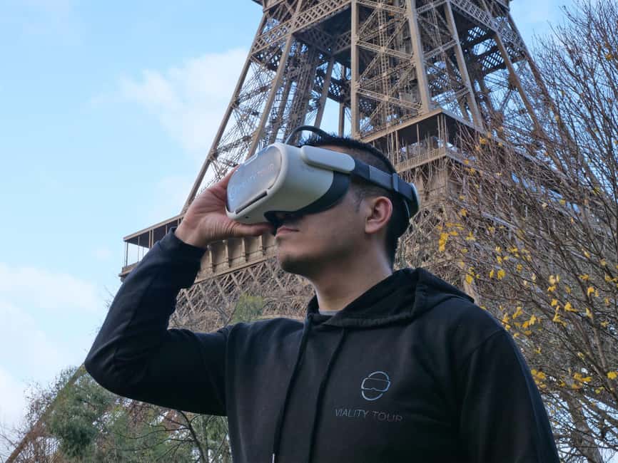 Paris : Immersive Eiffel Tower tour with virtual reality - Meeting at the Monument of the Human Rights