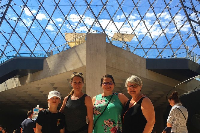 Paris Kids and Families Private Louvre Tour - Art stories that work for different ages