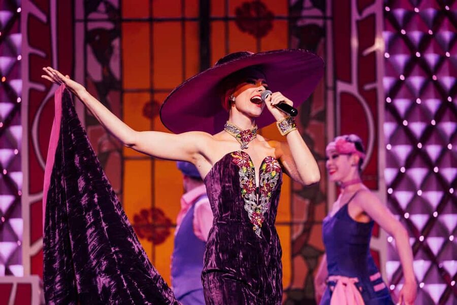 Paris: La Nouvelle Eve Cabaret Show with Champagne - Who will enjoy La Nouvelle Eve most