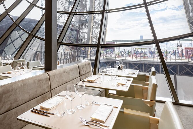 Paris Late Lunch at Eiffel Tower's Madame Brasserie Restaurant - What is included with the drinks