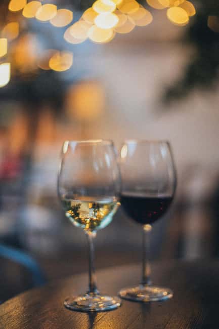 Paris Le Marais Food Tour: Full Traditional French Feast - Why Le Marais works so well for a food tour