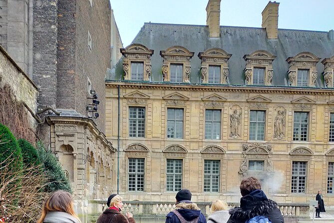 Paris Le Marais Hidden Gems Small Group Tour with Cruise Option - Rue des Rosiers brings the Marais’s Jewish quarter into focus