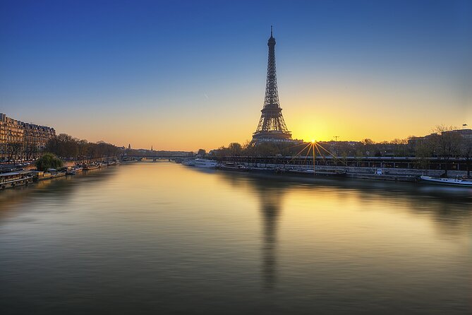 Paris Lights Evening Bus Tour with Eiffel Tower Summit Option - Les Invalides and Alexandre III Bridge