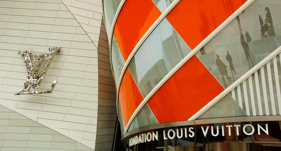 Paris: Louis Vuitton Foundation Exterior Tour with Entry - Key points to know before booking