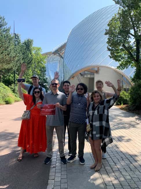 Paris: Louis Vuitton Foundation Exterior Tour with Entry - Choosing between the 2025 exhibitions
