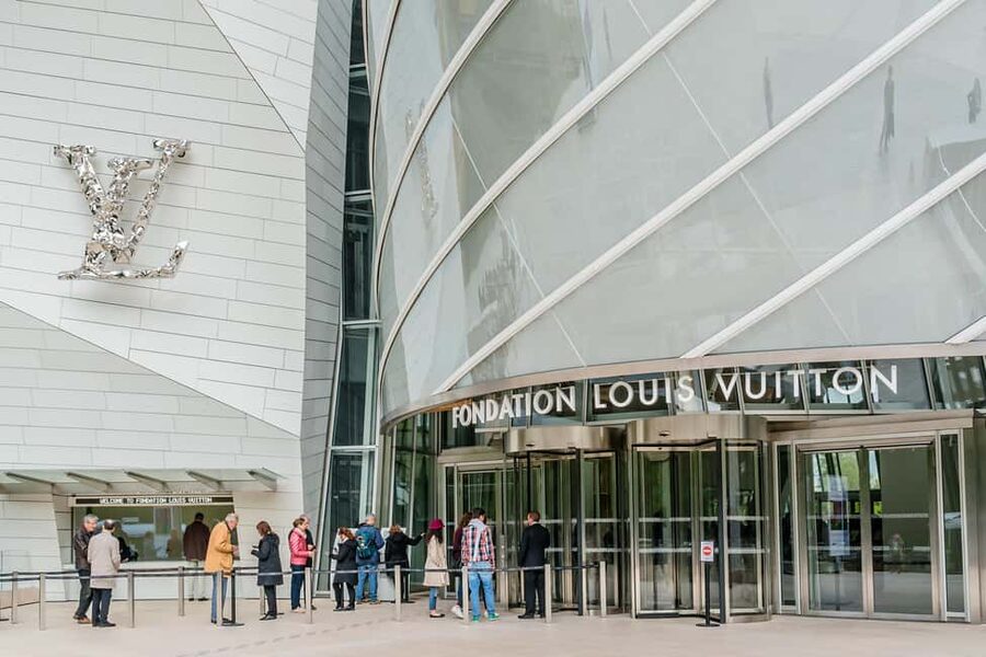 Paris: Louis Vuitton Foundation Exterior Tour with Entry - Who will enjoy this experience most
