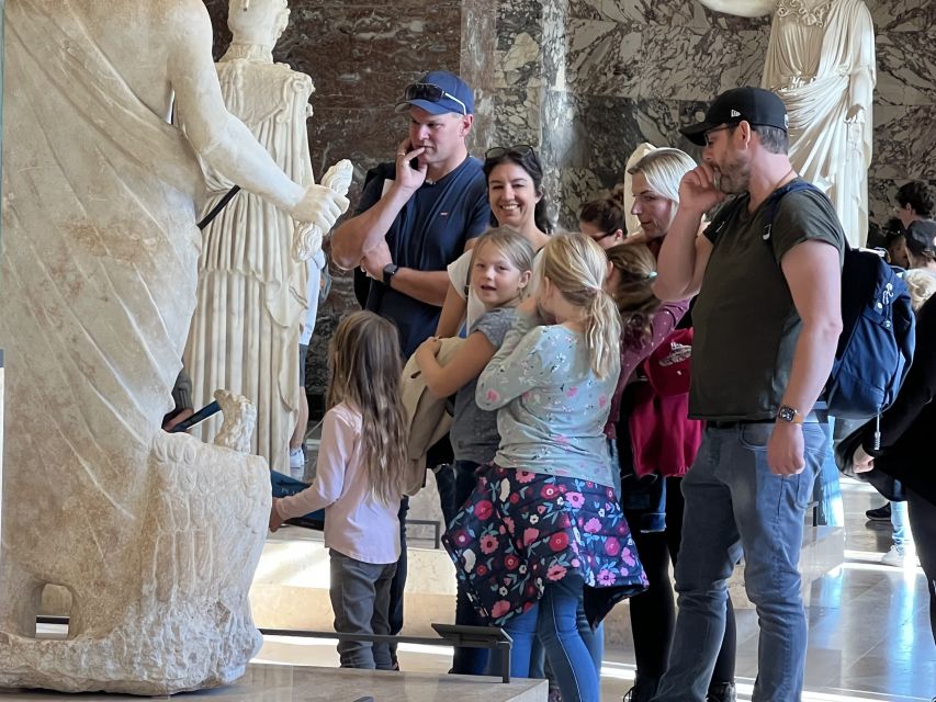 Paris Louvre: 2-Hour Private Tour for Groups or Families - Why two hours is the right Louvre lesson