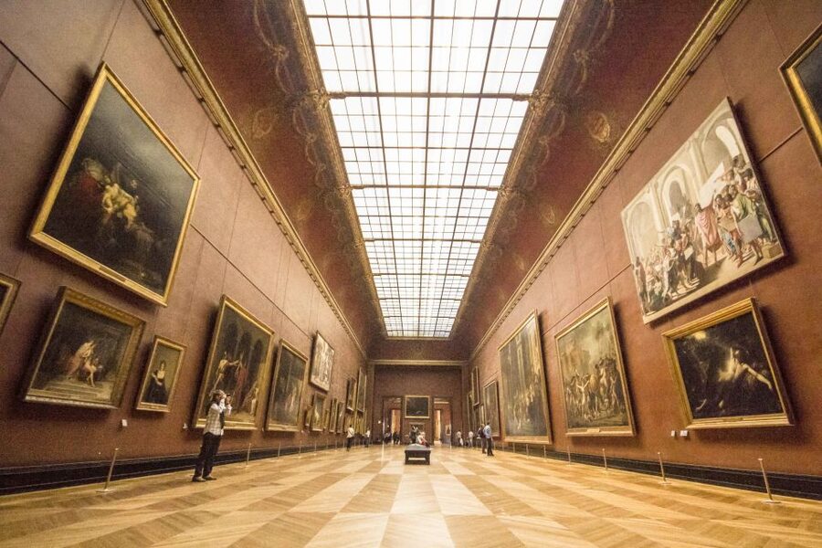 Paris Louvre: 2-Hour Private Tour for Groups or Families - Why a private group changes the experience