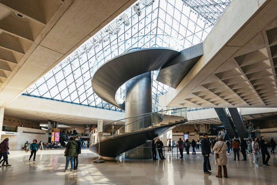 Paris: Louvre Museum Entry Ticket With Host and River Cruise - Why this package works in Paris